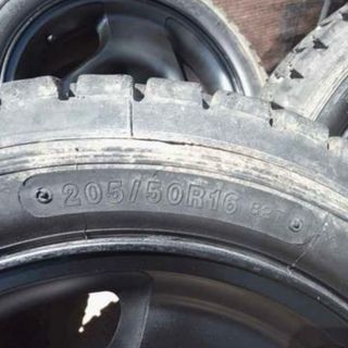 Neumáticos 205/50 R16