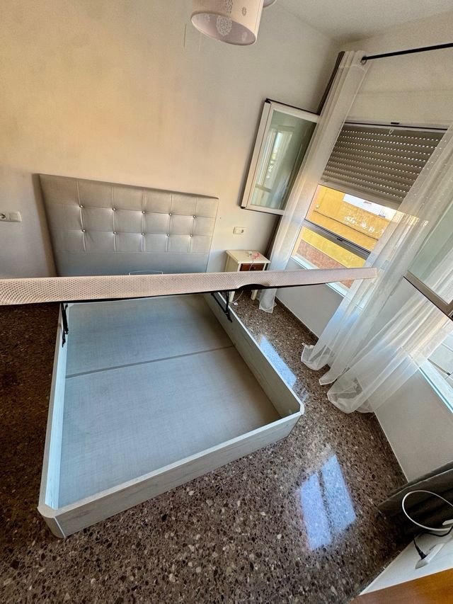 Canapé blanco 150x190+ cabezal | NUEVO