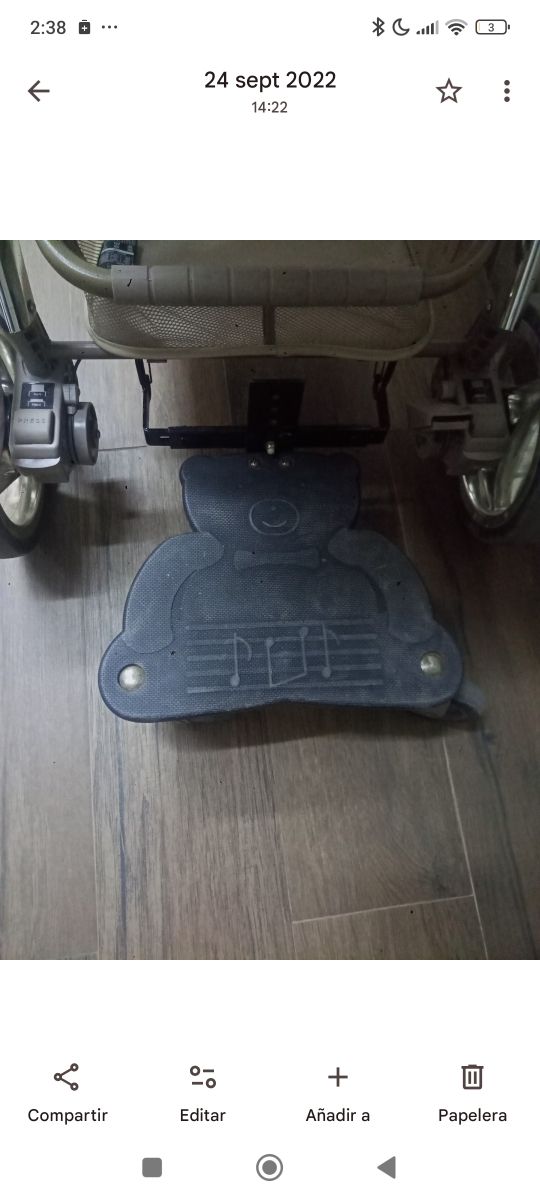 Soporte con ruedas para hermanos mayores