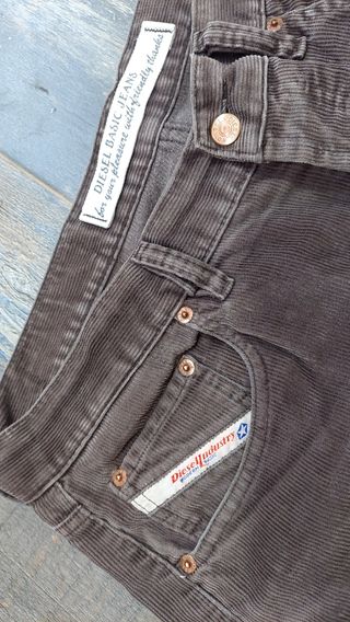 Pantalones de pana Diesel marrones