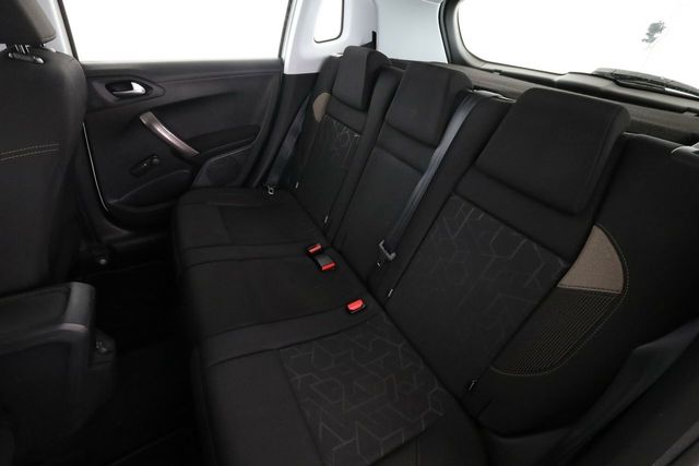 Peugeot 2008 1.2 VTi Active