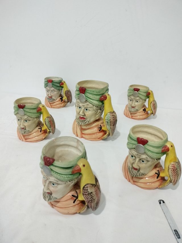 Juego de jarra y vasos