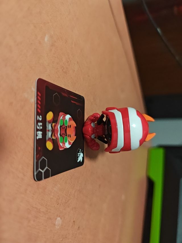 Figurita EVA 02, FROM CHINA.