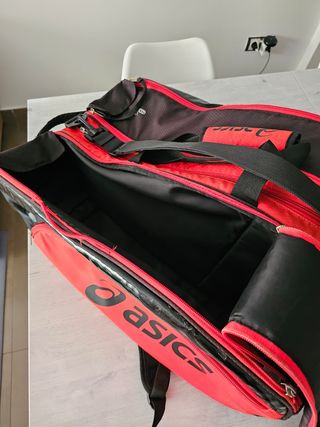 Paletero Asics Negro y Rojo