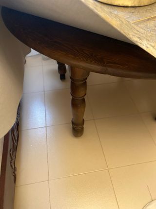 Maderas de antarba y mesa de madera