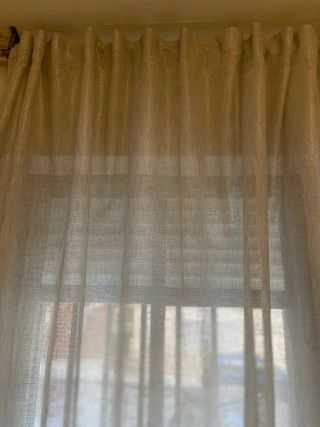 Maderas de antarba y mesa de madera