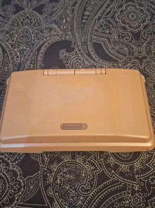 Nintendo DS  + 3 Juegos y cargador