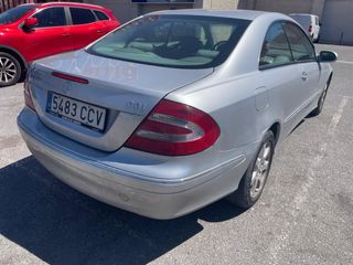 Mercedes-Benz  CLK 2002