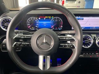 MERCEDES-BENZ Clase A 200 d Compacto