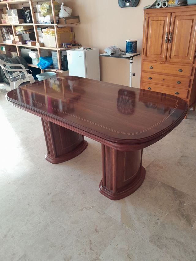 Mesa de comedor extensible de madera