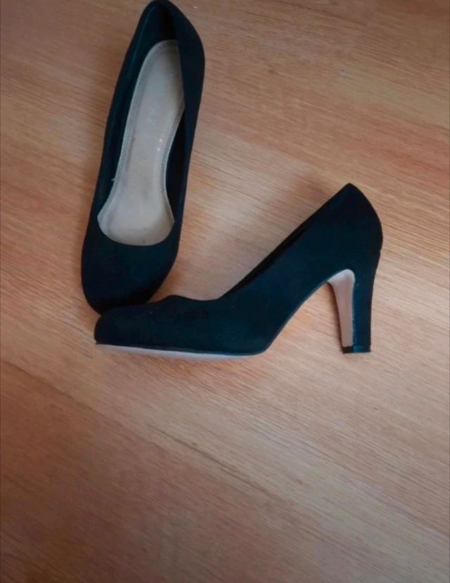 Tacones negros Marypaz talla 39