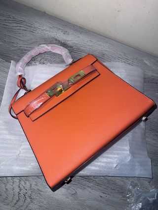 Bolso naranja de piel
