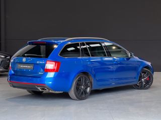 SKODA Octavia Combi 2.0 TSI RS