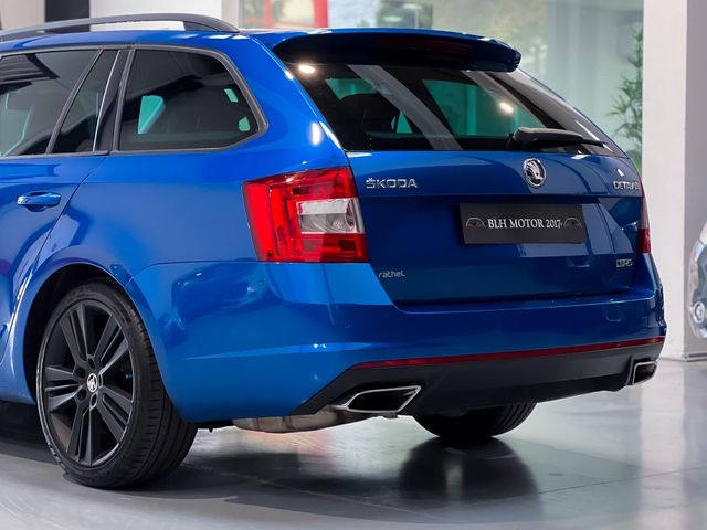 SKODA Octavia Combi 2.0 TSI RS