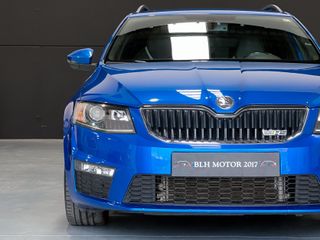 SKODA Octavia Combi 2.0 TSI RS