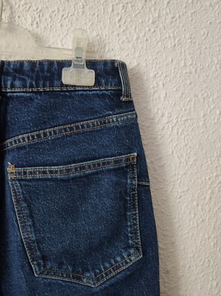 Pantalón vaquero recto Zara Talla XS