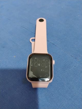 Orologio digitale rosa e nero