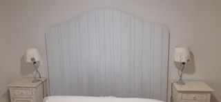 Cabecero de madera blanco