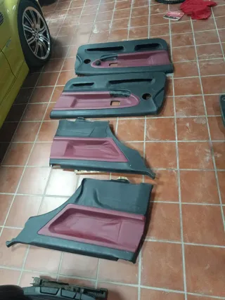 Sillónes  delantero,  trasero, paños de puertas