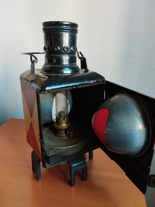 Farol antiguo de tren