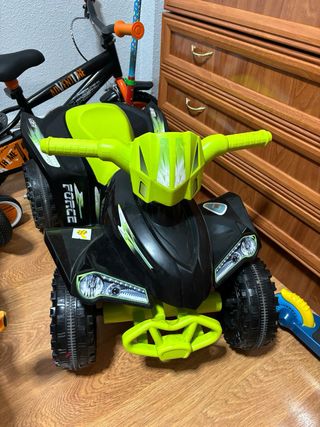Quad infantil negro y verde