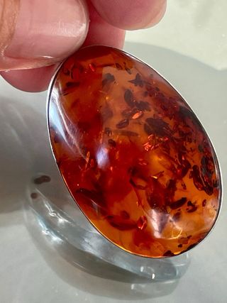 Ciondolo in ambra baltica con cornice argento 925