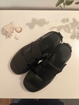 Sandalias de piel Zara negras talla 43