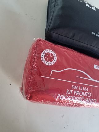 4 Kit Pronto Soccorso 2 Audi 1 Mercedes 1 genart