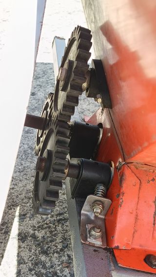 Estrujadora de uva manual