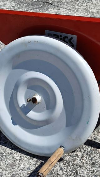 Estrujadora de uva manual