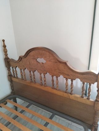 Cama  con ruedas + colchón ortopedico
