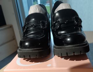 Zapatos mocasín de tacón negros talla 38