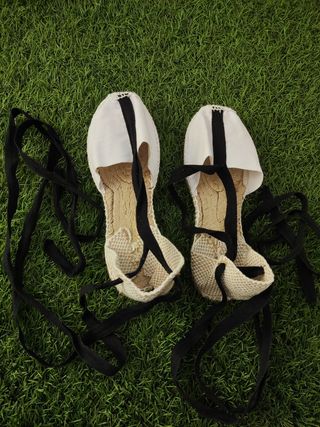 Alpargatas blancas con lazo Talla 38