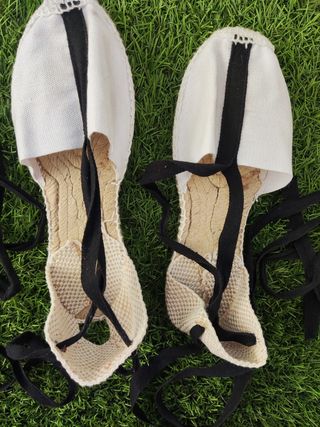 Alpargatas blancas con lazo Talla 38