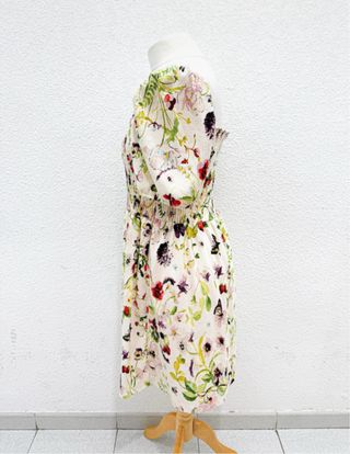 Vestido H&M floral escote corazón canalé L