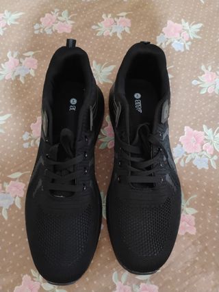 Scarpe sportive uomo nere taglia 48