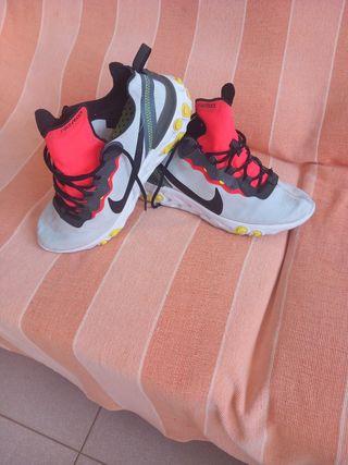 Zapatillas Nike React Blancas y Rojas
