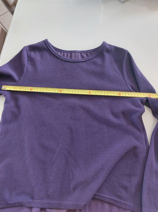Maglia viola con schiena trasparente