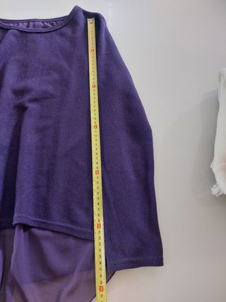 Maglia viola con schiena trasparente