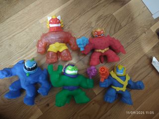 Goo Jit Zu Figuras de Acción