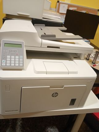 Stampante HP LaserJet Pro MFP M148fdw