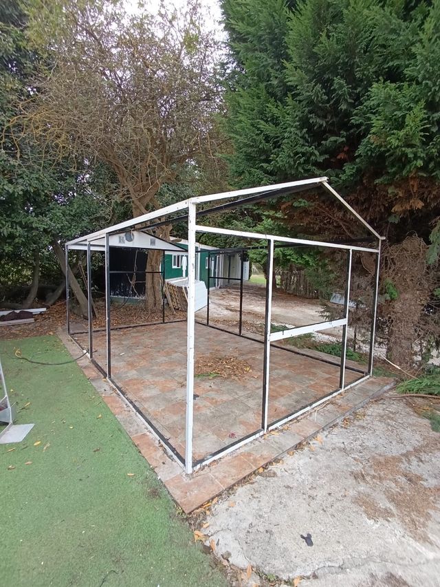 Caseta prefabricada rosa