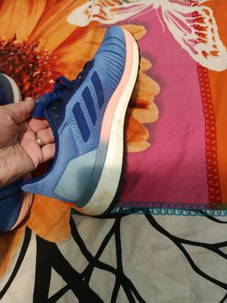 Zapatillas Adidas Azules y Rosas