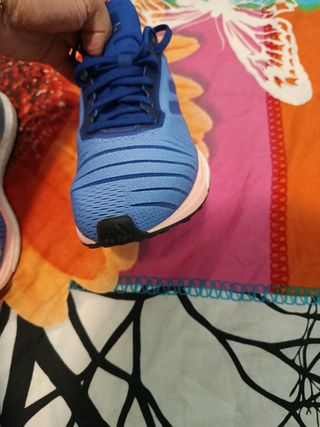 Zapatillas Adidas Azules y Rosas