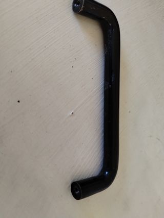 Tirador asa para muebles negro