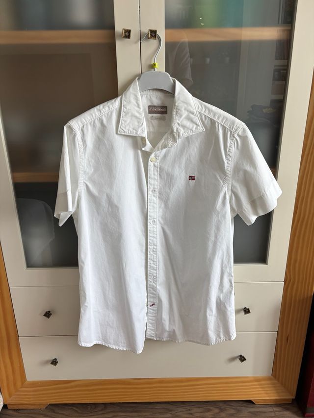 Camisa Blanca Manga Corta Napapijri
Talla M-L
