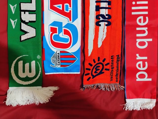 Sciarpe calcio intero blocco 7 euro 
