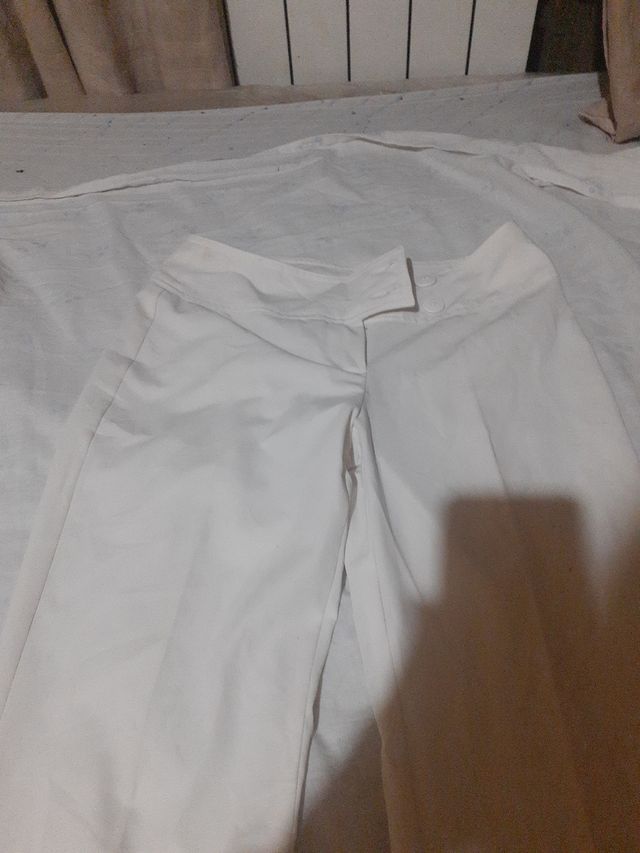 Pantalón blanco cintura dos botones