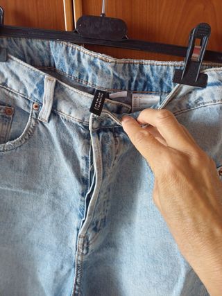 Jeans strappati unisex