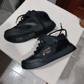 Tenis RC para calas Talla 37.5